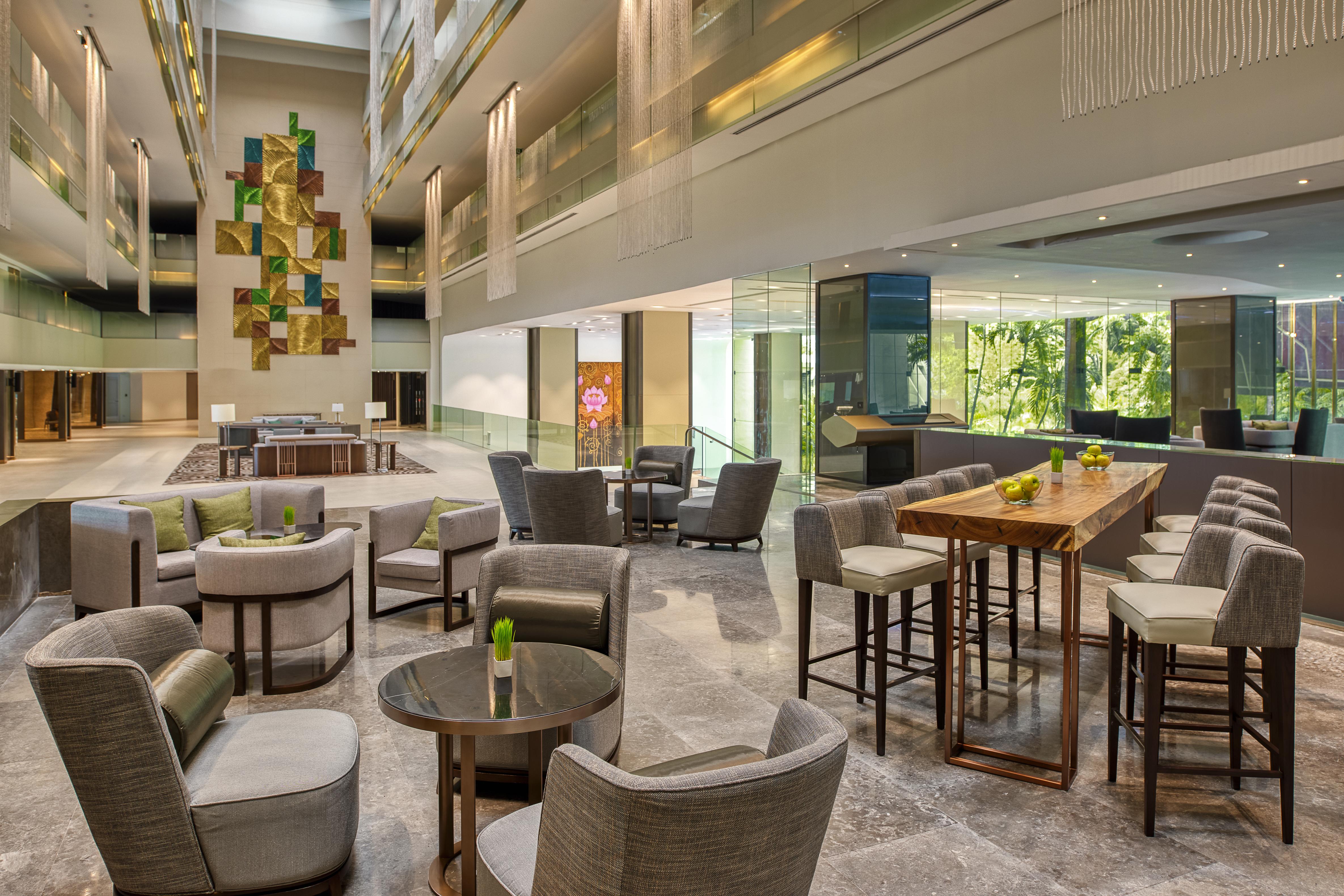 Moevenpick Hotel Bangkok Ploenchit Bdms Exterior foto