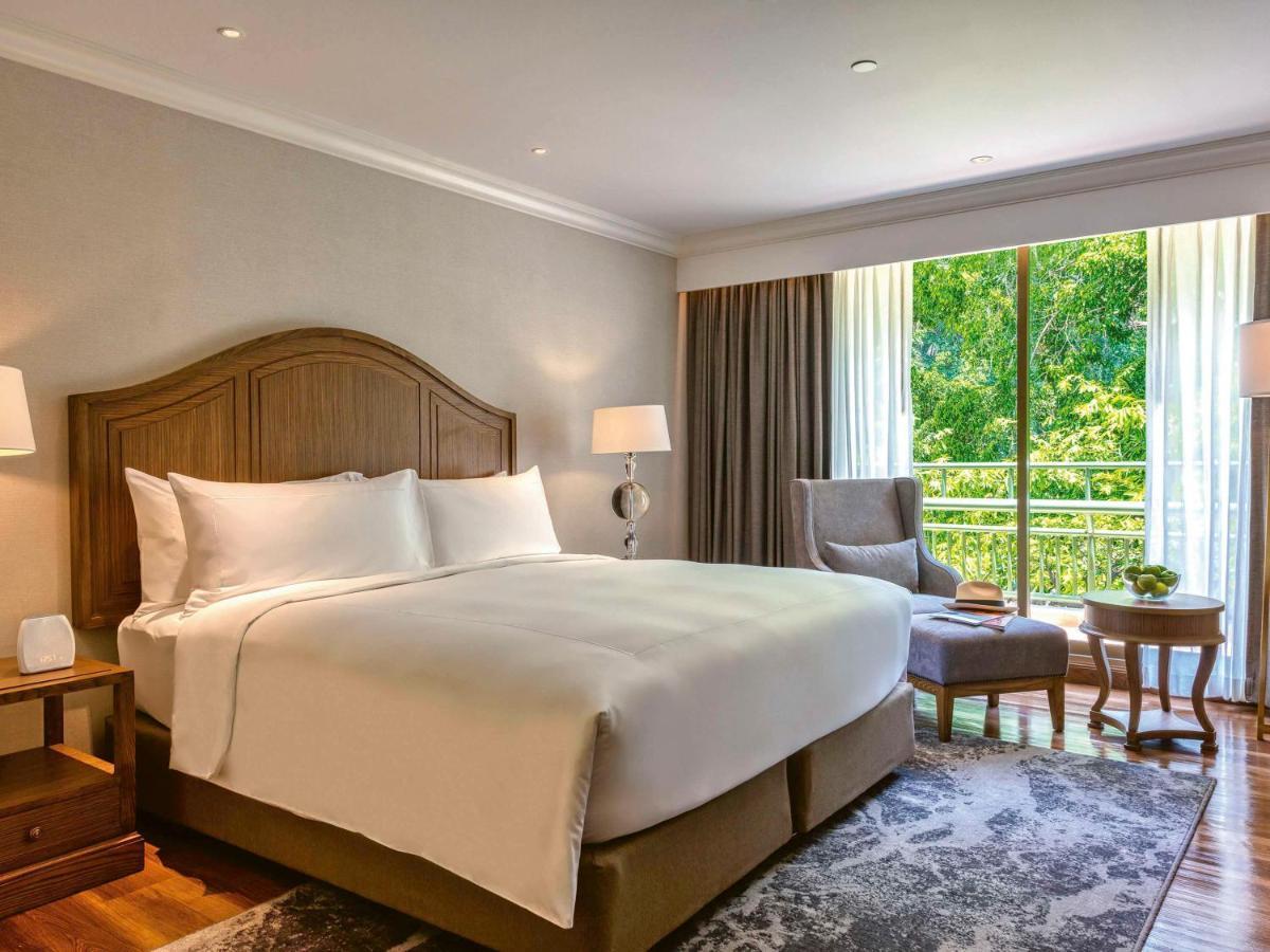 Moevenpick Hotel Bangkok Ploenchit Bdms Exterior foto