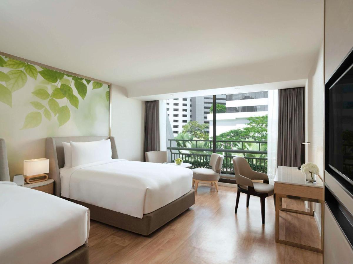 Moevenpick Hotel Bangkok Ploenchit Bdms Exterior foto
