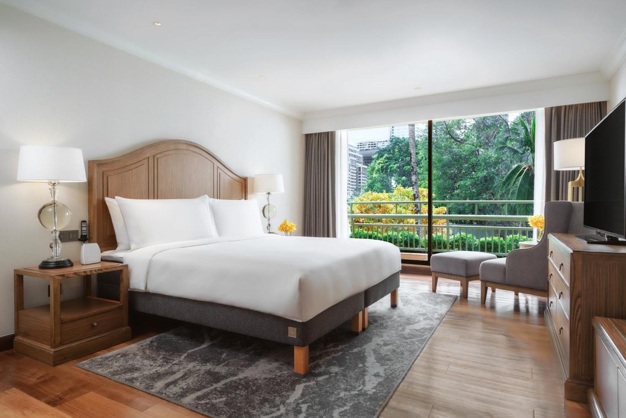 Moevenpick Hotel Bangkok Ploenchit Bdms Exterior foto